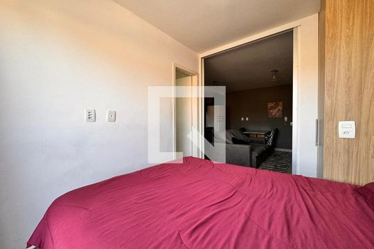 Suite de apartamento à venda com 1 quarto, 38m² em Parque São Vicente, Santo André