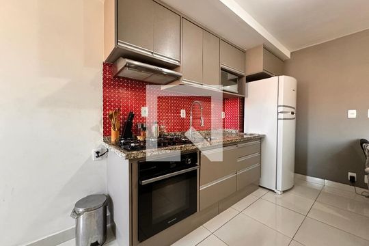 Cozinha de apartamento à venda com 1 quarto, 38m² em Parque São Vicente, Santo André