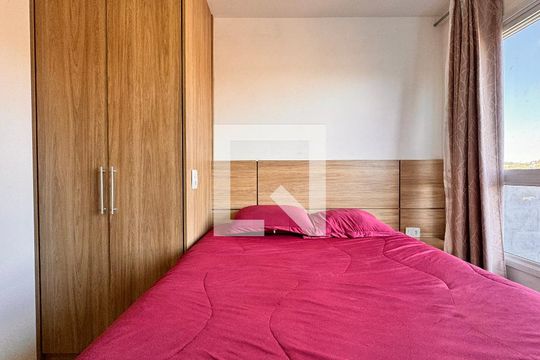 Suite  de apartamento à venda com 1 quarto, 38m² em Parque São Vicente, Santo André