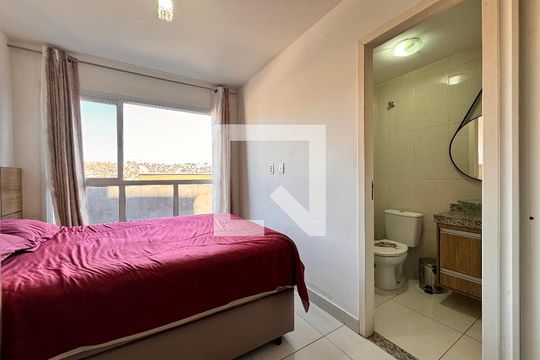 Suite de apartamento à venda com 1 quarto, 38m² em Parque São Vicente, Santo André