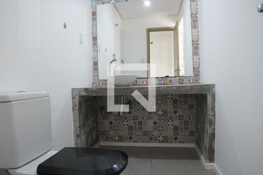 Banheiro da Suite 1  de casa para alugar com 3 quartos, 150m² em Jardim Paulistano, São Paulo