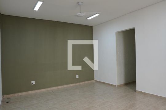 Casa para alugar com 3 quartos, 150m² em Jardim Paulistano, São Paulo