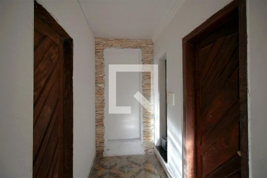 Corredor de casa para alugar com 2 quartos, 80m² em Boa Vista, Belo Horizonte