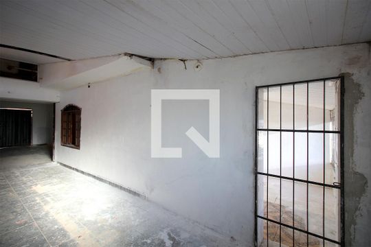 Garagem de casa para alugar com 2 quartos, 80m² em Boa Vista, Belo Horizonte
