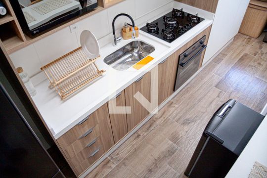 Cozinha de apartamento à venda com 2 quartos, 59m² em Picanço, Guarulhos