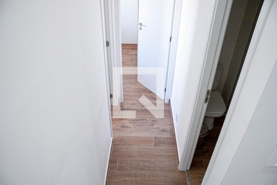 Corredor de apartamento à venda com 2 quartos, 59m² em Picanço, Guarulhos