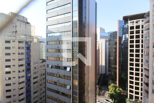 Vista de apartamento à venda com 2 quartos, 61m² em Vila Olímpia, São Paulo