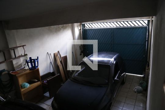 Garagem de casa à venda com 3 quartos, 180m² em Jardim Peri, São Paulo