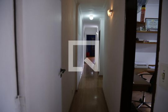 Corredor de casa à venda com 3 quartos, 180m² em Jardim Peri, São Paulo