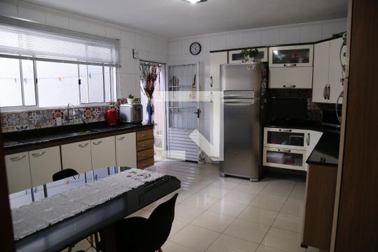 Cozinha de casa à venda com 3 quartos, 180m² em Jardim Peri, São Paulo