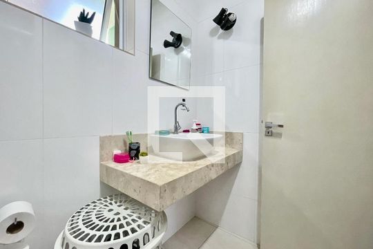 Banheiro de casa à venda com 5 quartos, 360m² em União, Belo Horizonte