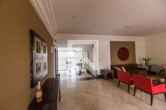 Hall social de apartamento para alugar com 3 quartos, 99m² em Empresarial 18 do Forte, Barueri