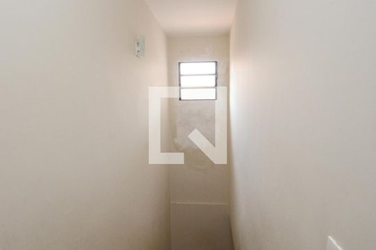 Escada de casa à venda com 3 quartos, 120m² em Interlagos, São Paulo