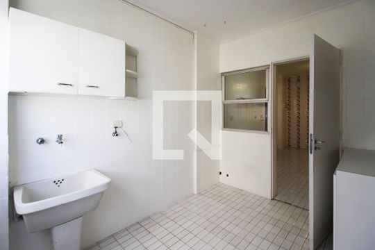 Área de Serviço de apartamento à venda com 3 quartos, 120m² em Itaim Bibi, São Paulo