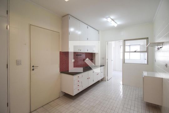 Cozinha de apartamento à venda com 3 quartos, 120m² em Itaim Bibi, São Paulo