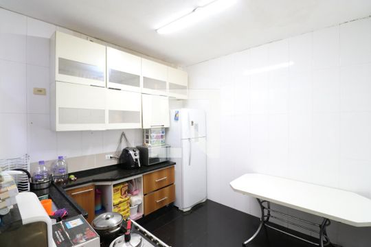 Cozinha de casa à venda com 2 quartos, 120m² em Água Branca, São Paulo