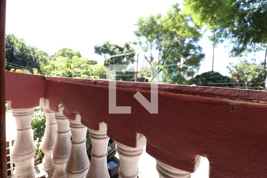 Varanda de casa para alugar com 2 quartos, 120m² em Água Branca, São Paulo