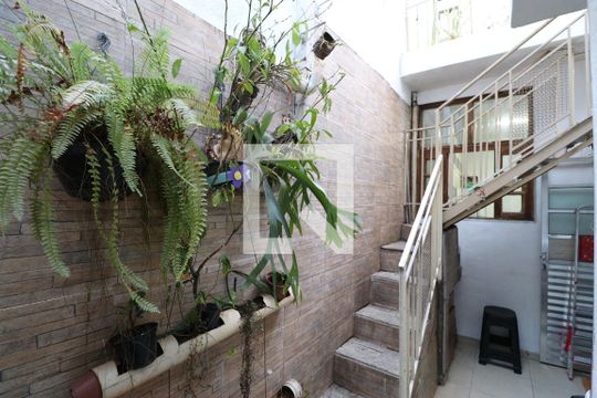 Quintal de casa à venda com 2 quartos, 120m² em Água Branca, São Paulo