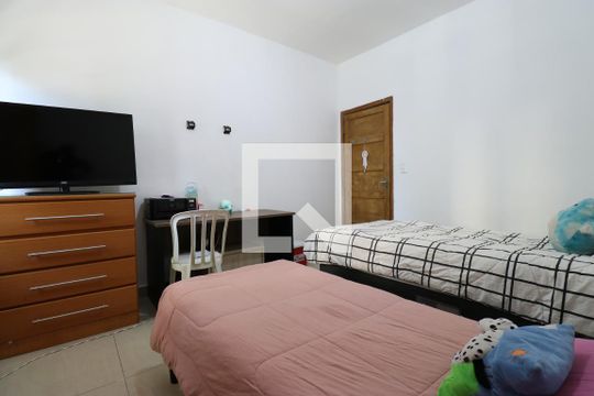 Quarto 1 de casa para alugar com 2 quartos, 120m² em Água Branca, São Paulo
