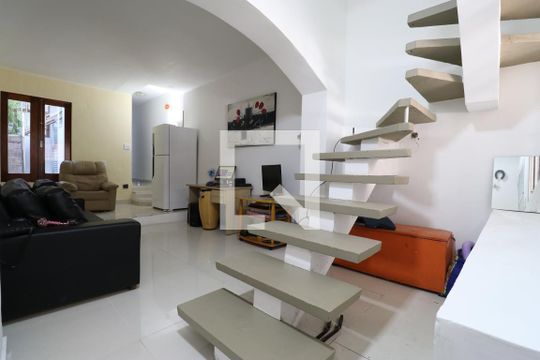 Sala de casa para alugar com 2 quartos, 120m² em Água Branca, São Paulo