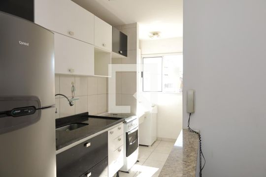 Cozinha de apartamento à venda com 2 quartos, 52m² em Itaquera, São Paulo