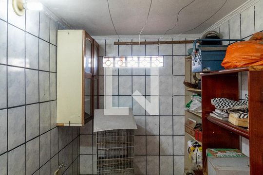 Área de Serviço de casa para alugar com 1 quarto, 39m² em Vila Carmosina, São Paulo