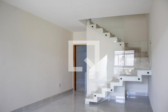 Casa de Condomínio para alugar com 3 quartos, 118m² em Vila Libanesa, São Paulo