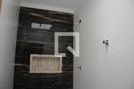 Banheiro da Suíte de casa de condomínio para alugar com 3 quartos, 118m² em Vila Libanesa, São Paulo