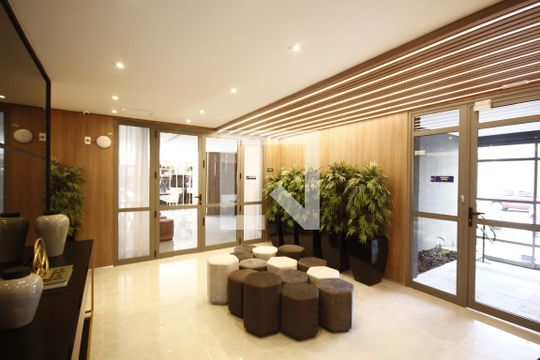 Hall de Entrada de kitnet/studio à venda com 1 quarto, 27m² em Vila Dom Pedro I, São Paulo