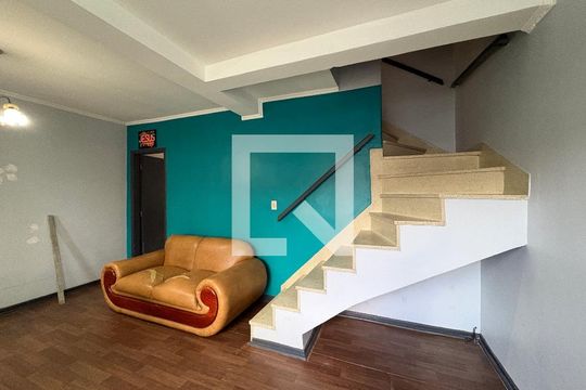 Sala de casa à venda com 3 quartos, 120m² em Vila Cruz das Almas, São Paulo