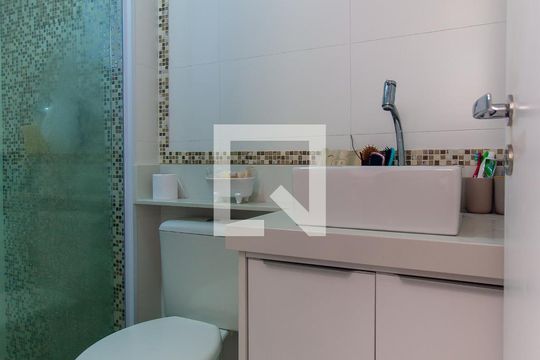 Banheiro da Suíte de apartamento para alugar com 2 quartos, 61m² em Vila Cunha Bueno, São Paulo