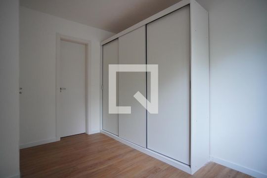 Suíte de apartamento para alugar com 2 quartos, 60m² em Higienópolis, Porto Alegre