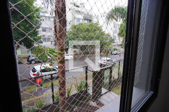 Suíte - Vista de apartamento para alugar com 2 quartos, 60m² em Higienópolis, Porto Alegre