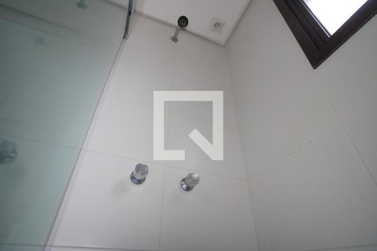 Banheiro da Suíte de apartamento para alugar com 2 quartos, 60m² em Higienópolis, Porto Alegre