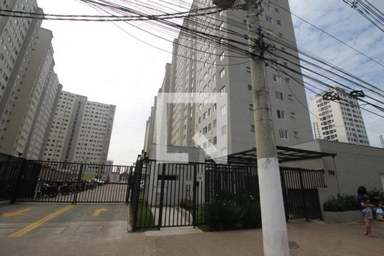 Fachada de apartamento para alugar com 2 quartos, 45m² em Usina Piratininga, São Paulo