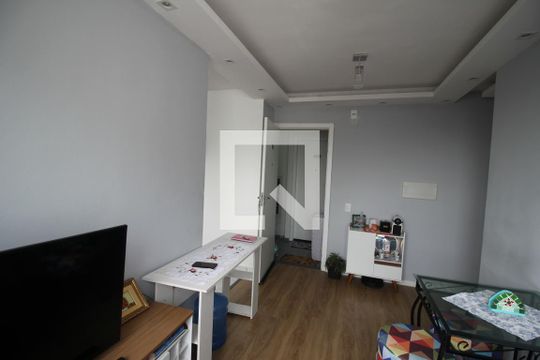 Sala de apartamento para alugar com 2 quartos, 45m² em Usina Piratininga, São Paulo