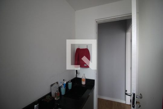 Banheiro de apartamento para alugar com 2 quartos, 45m² em Usina Piratininga, São Paulo