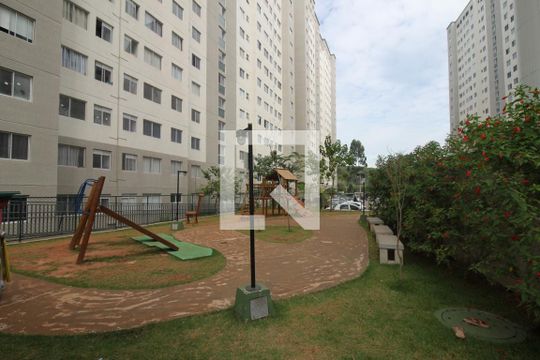 Área comum de apartamento para alugar com 2 quartos, 45m² em Usina Piratininga, São Paulo