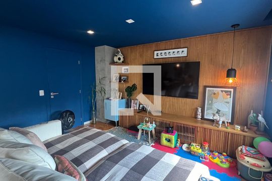 Sala de TV de apartamento à venda com 2 quartos, 150m² em Paraíso, São Paulo
