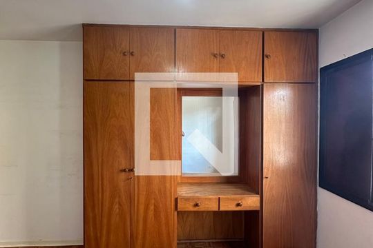 Suíte de casa à venda com 3 quartos, 100m² em Vila Lageado, São Paulo