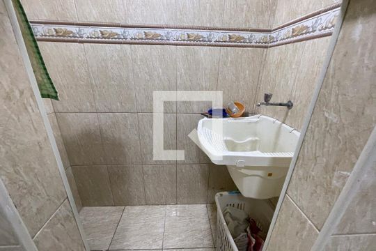 Área de Serviço de casa para alugar com 3 quartos, 110m² em Engenho do Porto, Duque de Caxias