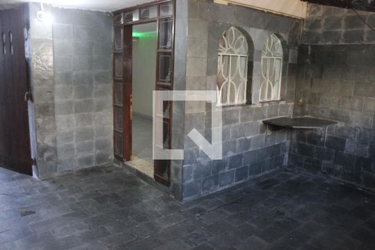 Garagem de casa para alugar com 2 quartos, 70m² em Vila Valença, São Vicente