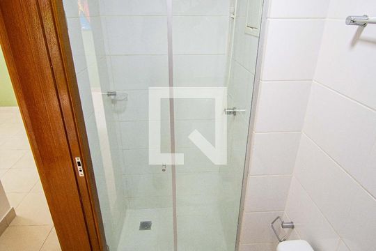 Banheiro de apartamento para alugar com 2 quartos, 48m² em Norte (águas Claras), Brasília