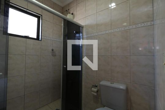 Banheiro da Suíte de apartamento à venda com 3 quartos, 220m² em Vila Guiomar, Santo André