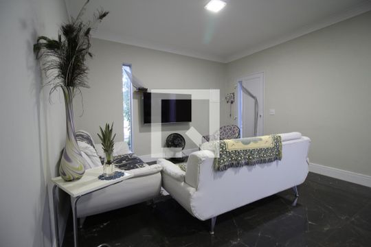 Casa à venda com 2 quartos, 90m² em Vila Ivone, São Paulo