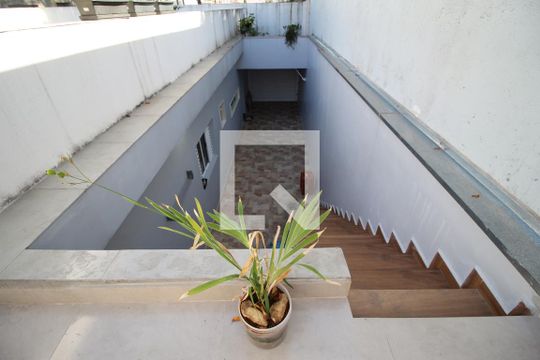 Área Externa de casa à venda com 2 quartos, 90m² em Vila Ivone, São Paulo