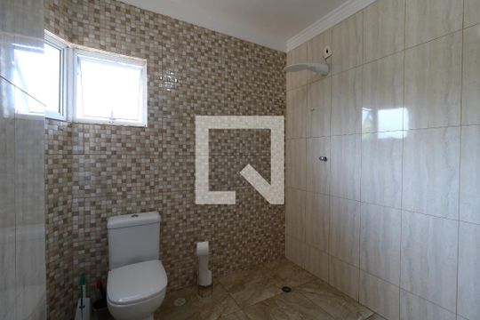 Banheiro da Suíte de casa à venda com 3 quartos, 224m² em Vila Eldizia, Santo André