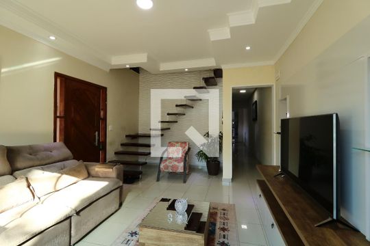 Sala de casa à venda com 3 quartos, 224m² em Vila Eldizia, Santo André