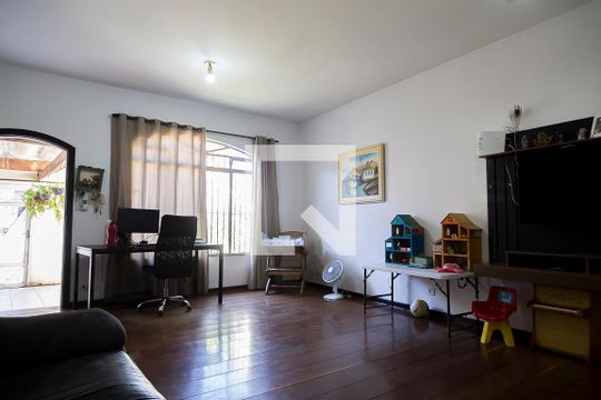 Casa à venda com 3 quartos, 160m² em Jardim Jabaquara, São Paulo