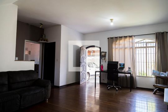 Sala de casa à venda com 3 quartos, 160m² em Jardim Jabaquara, São Paulo